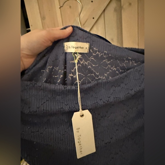 NWT By Together Off Shoulder Lace Top - Picture 2 of 6